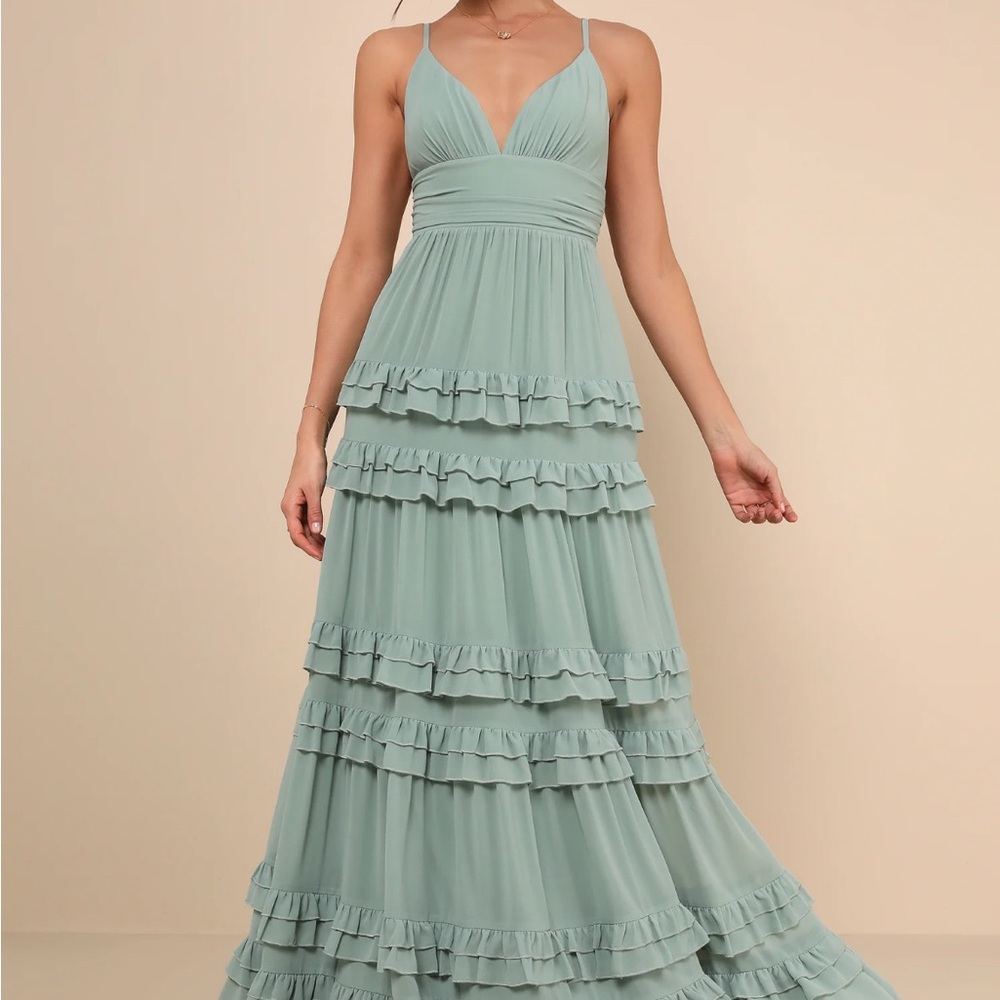 NWT Elegant Green Ruffle Maxi Dress